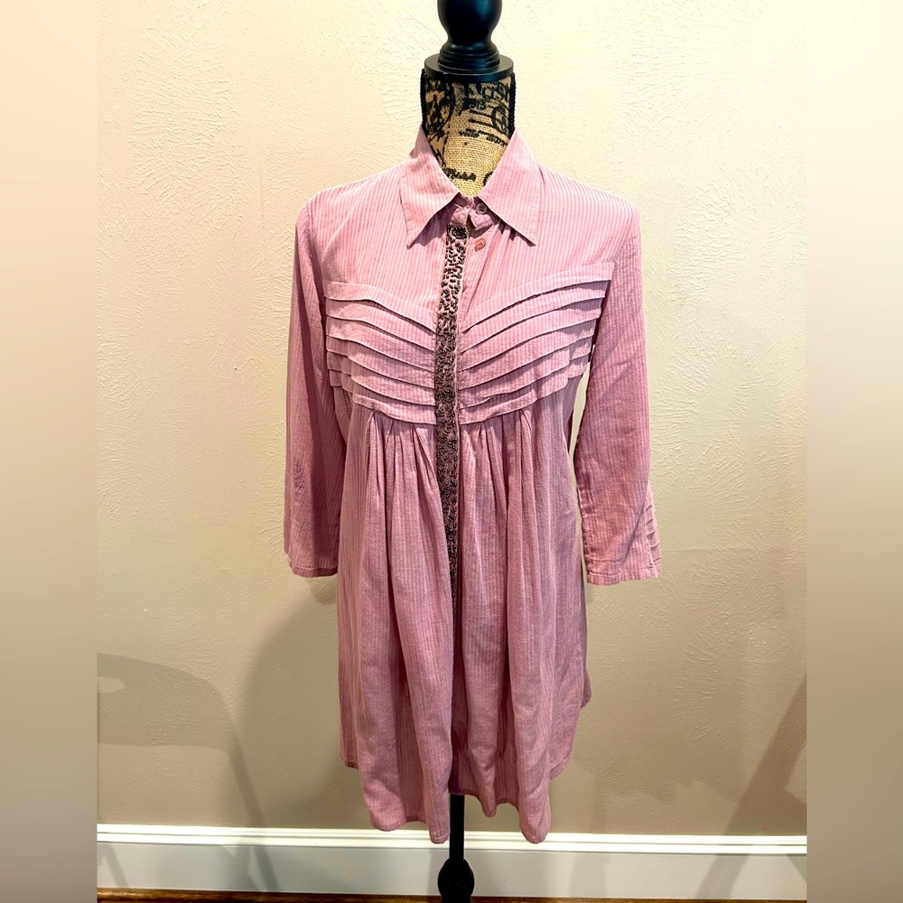 Soft Surroundings mauve tunic style with beaded trim size small. Good condition